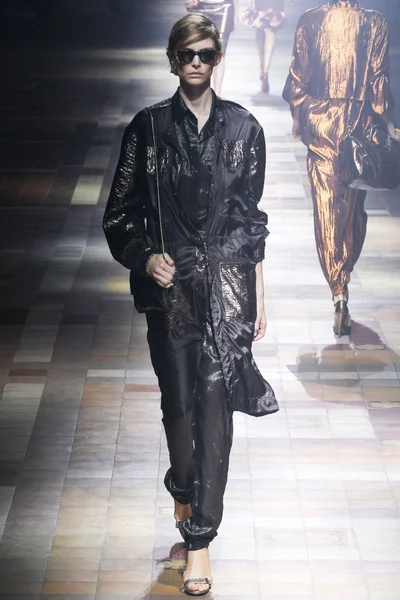 Look 8